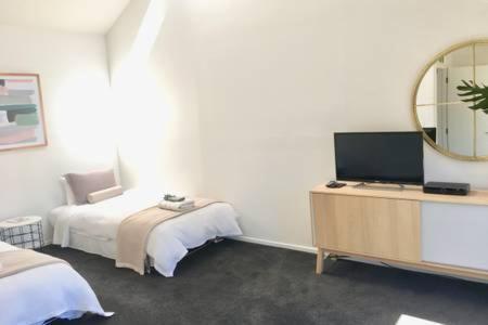 Number 1 - Chic Inner City Rooms Christchurch Bagian luar foto