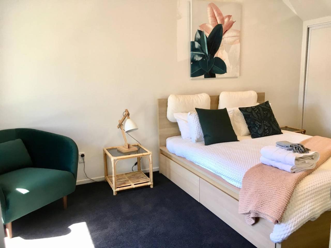 Number 1 - Chic Inner City Rooms Christchurch Bagian luar foto